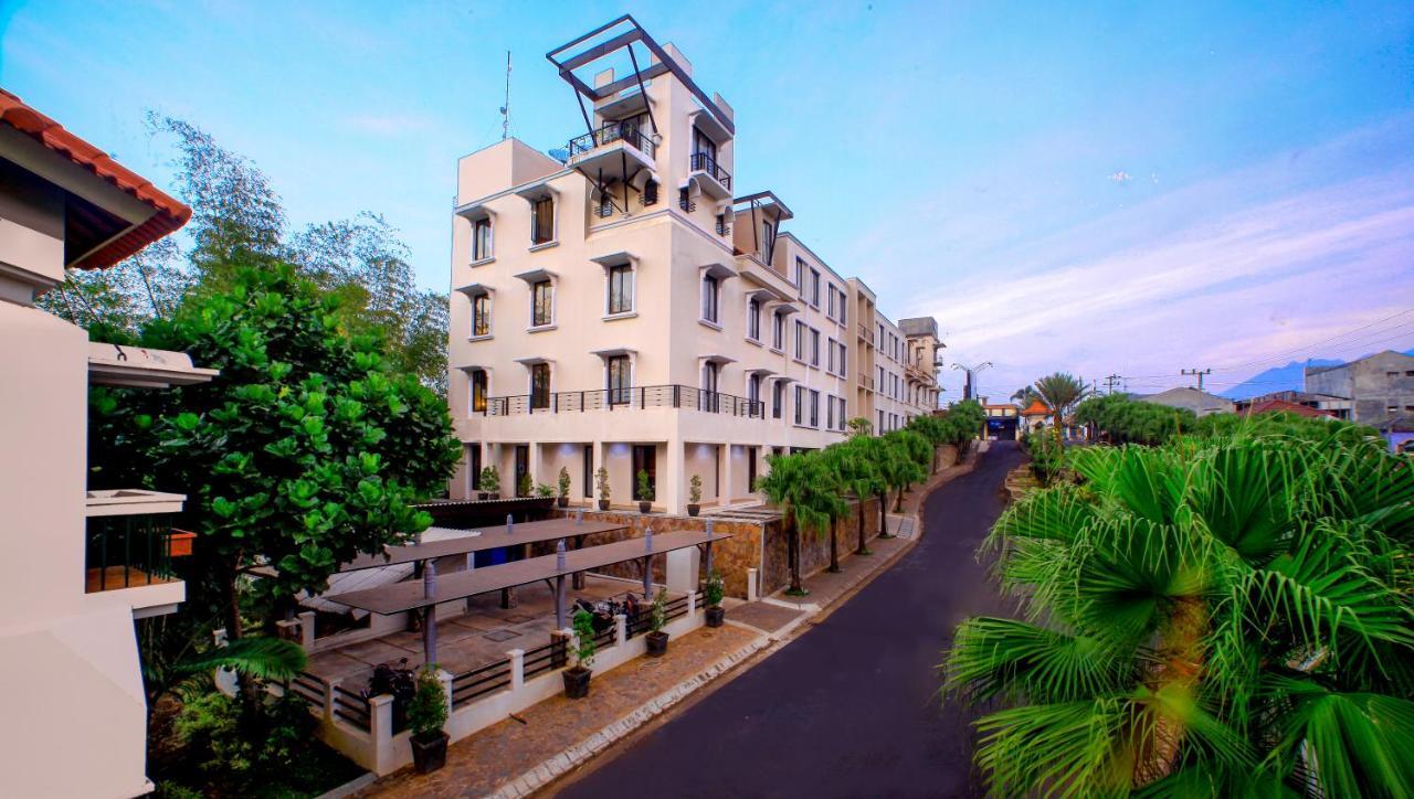 เอล โฮเต็ล กรันเด มาลัง Hotel มะลัง ภายนอก รูปภาพ